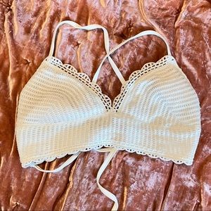 🦋 3 for $10 🦋 SALE‼️ Hollister white boho swim top size XL